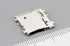 线路板嵌入型microSD(TM)存储卡连接器「SCHA9B系列」完成开发，正式投入量产 照片